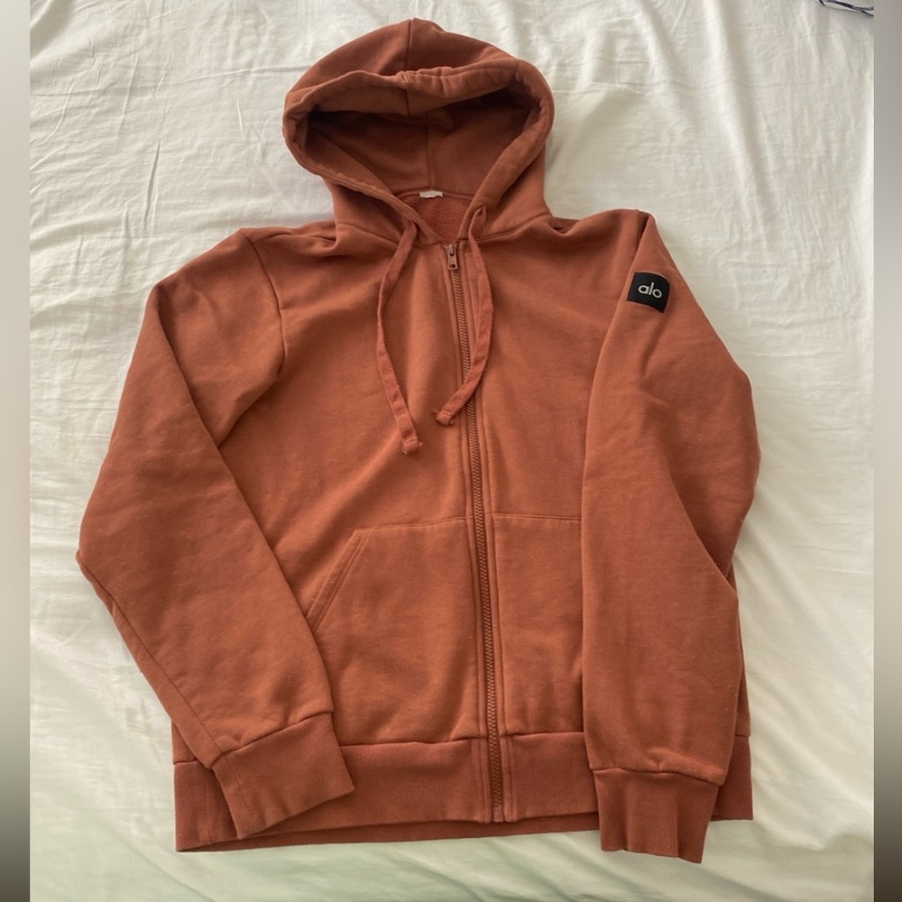 Alo Yoga hoodie with zipper